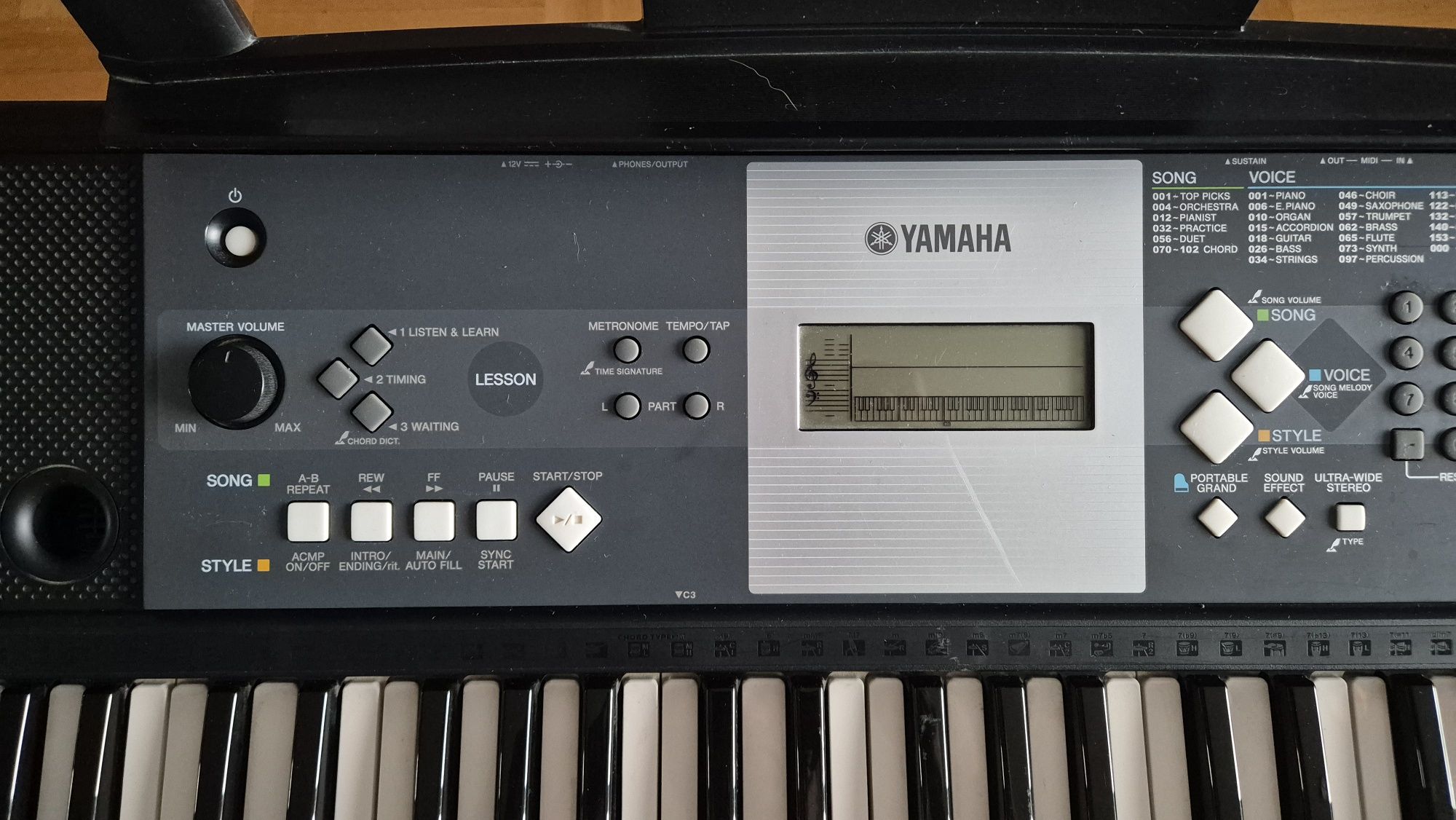 YAMAHA YPT-230 Keyboard plus stojak