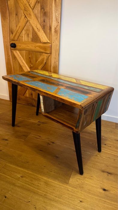 Biurko - Lite lakierowane drewno