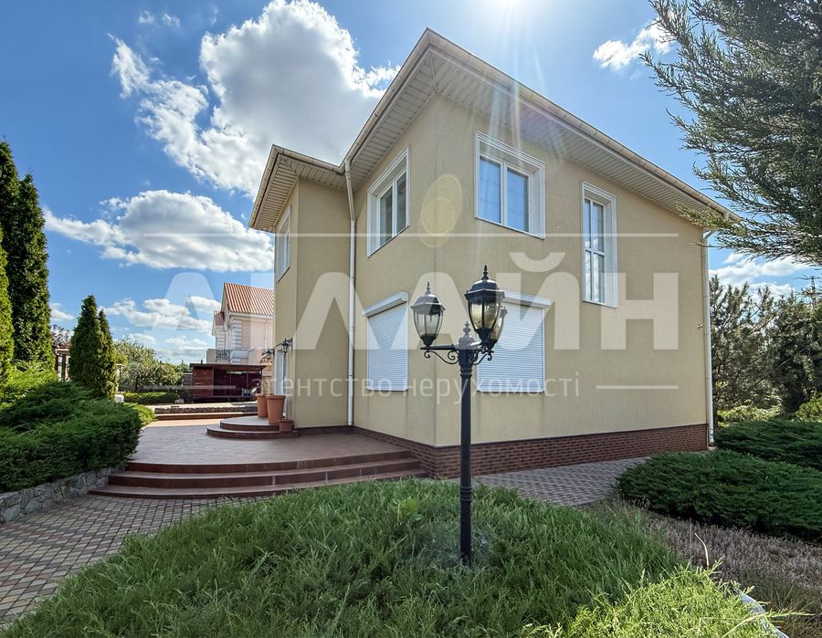 Vip будинок 4 спальні , 2 с/у на Правому березі