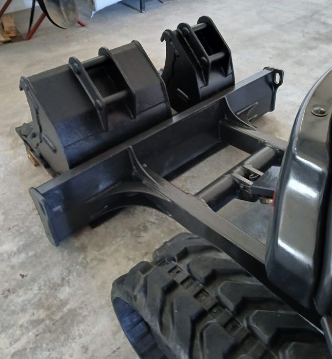 Mini giratória escavadora Hitachi ZX33U, 2022,