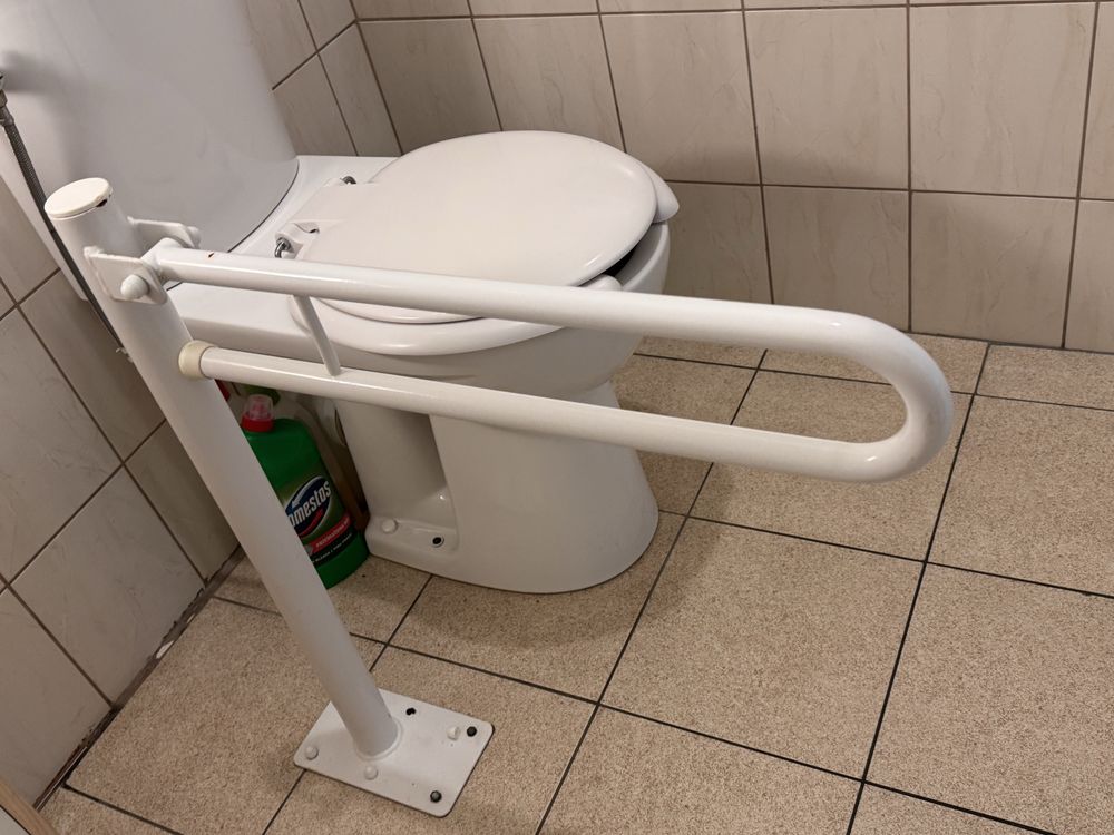 Uchwyt podlogowy dla niepełnosprawnych  3sztz