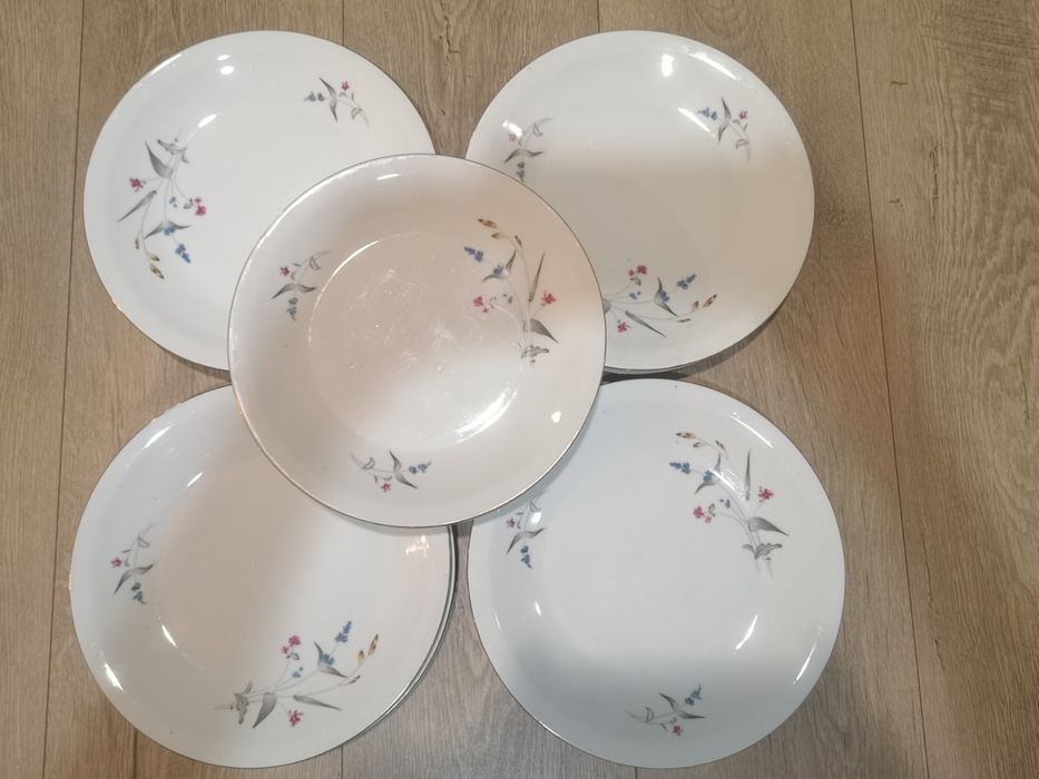 Zastawa stołowa stara