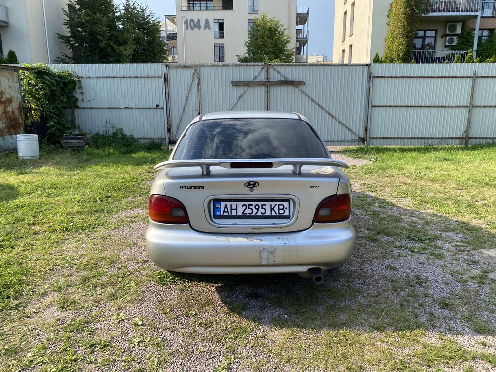 Hyundai Elantra 1.6 газ/бенз