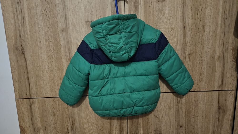 Kurtka zimowa chlopieca zielona gruba 80-86 F&F stan bardzo dobry