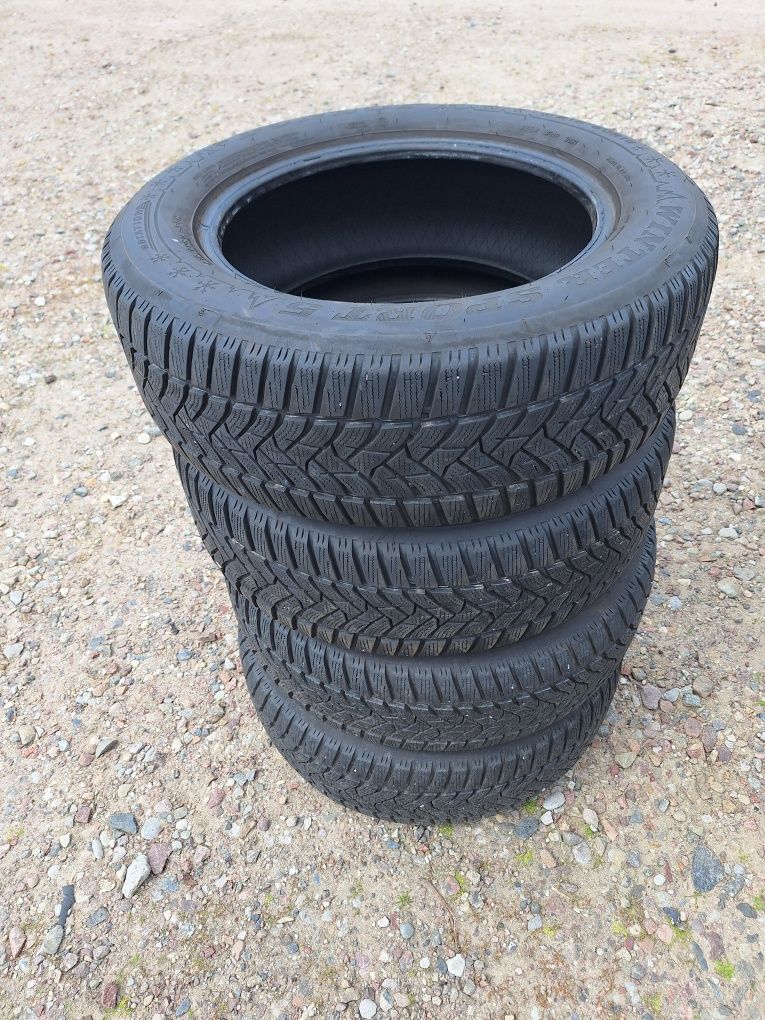 Opony zimowe Dunlop Winter Sport 5  215 60 r16