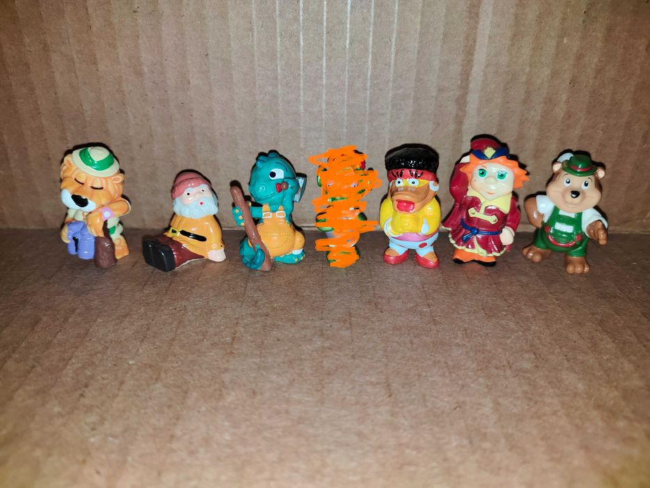 фігурки різних серій кіндер kinder surprise 90х та інші фігурки