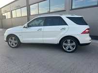 Listwy progowe komplet Mercedes Ml W166