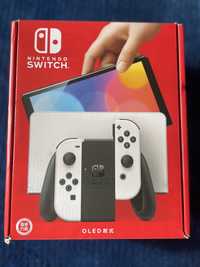 Портативна ігрова приставка Nintendo Switch OLED  White