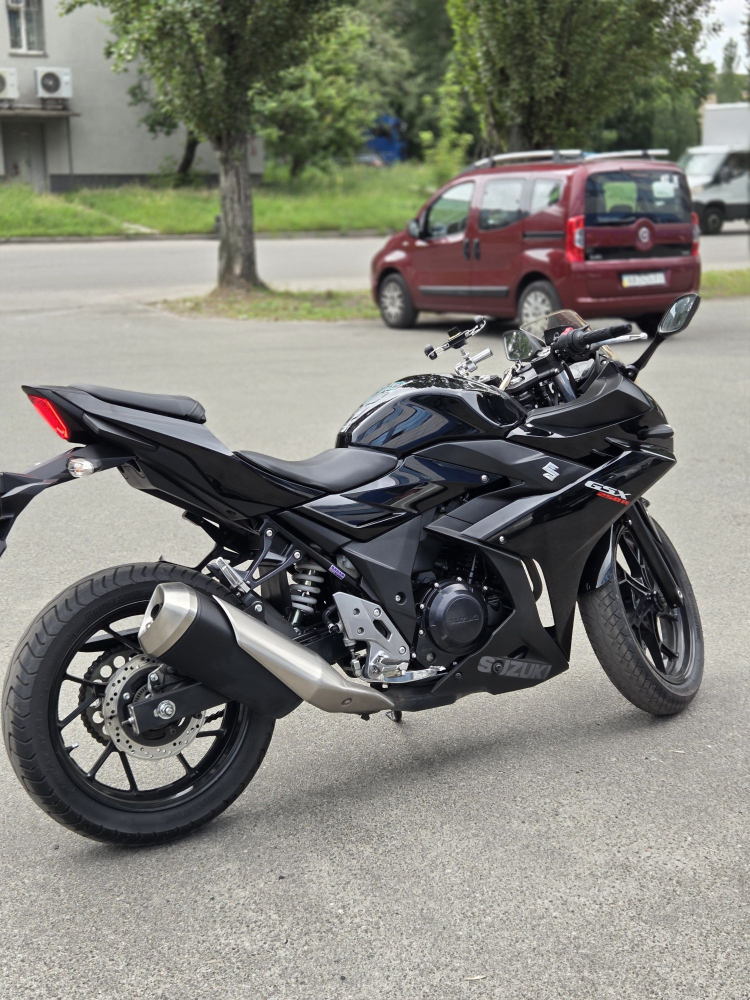 Мотоцикл СУЗУКИ GSX250R,СУЗУКИ 250
