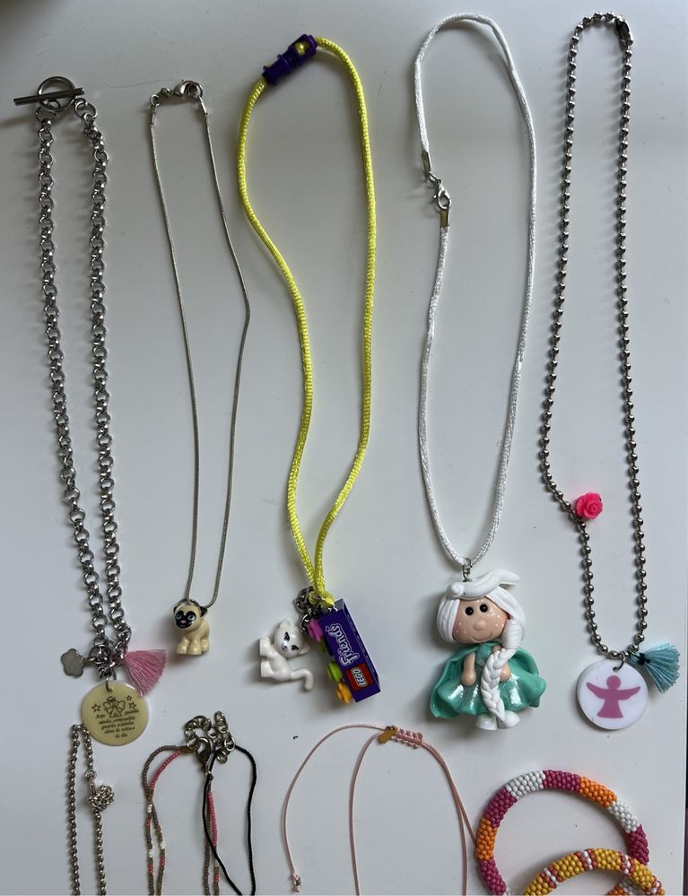 Fios e pulseiras menina