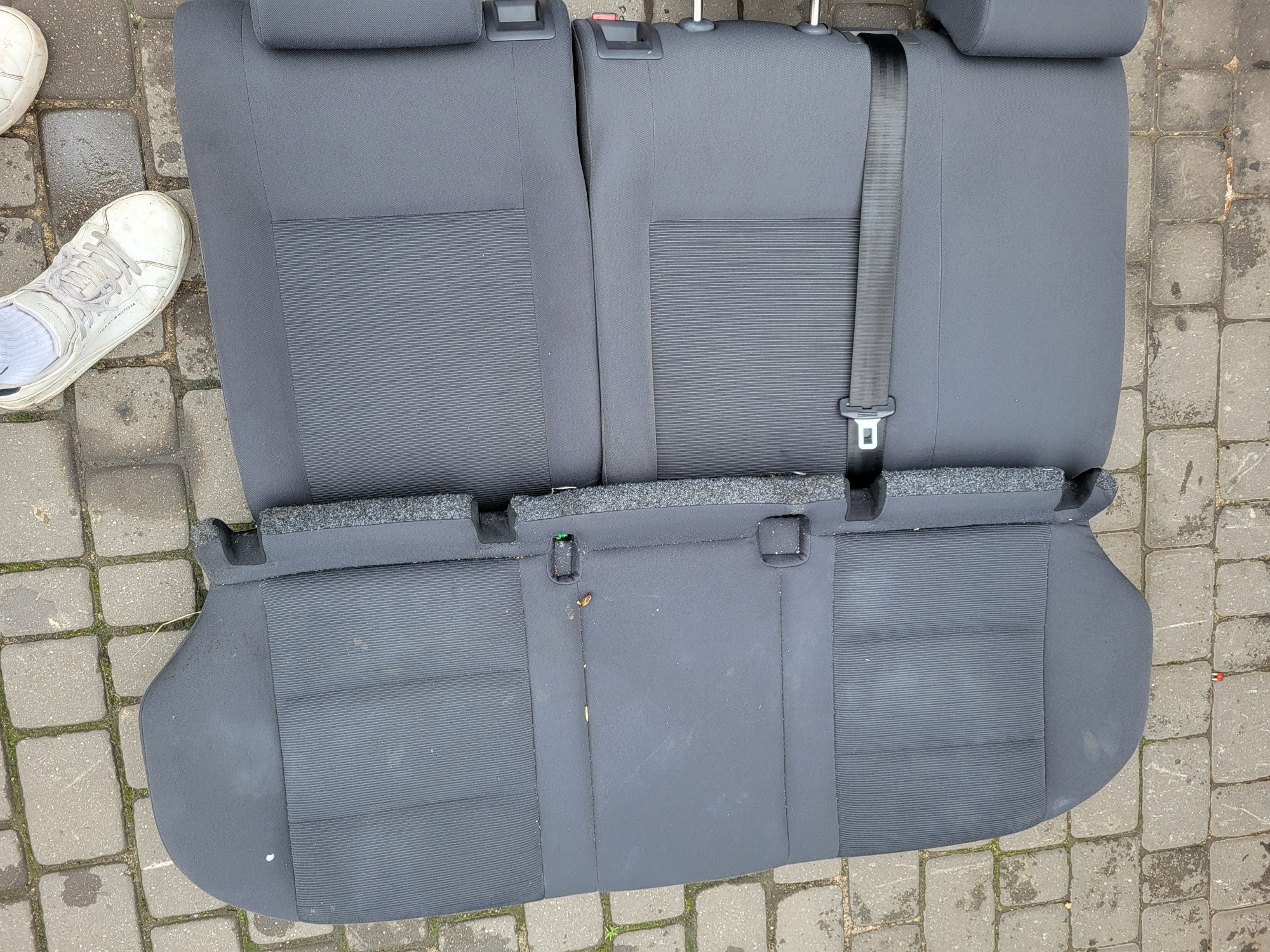 Fotele kanapa komplet vw golf 5 5d nie podarte
