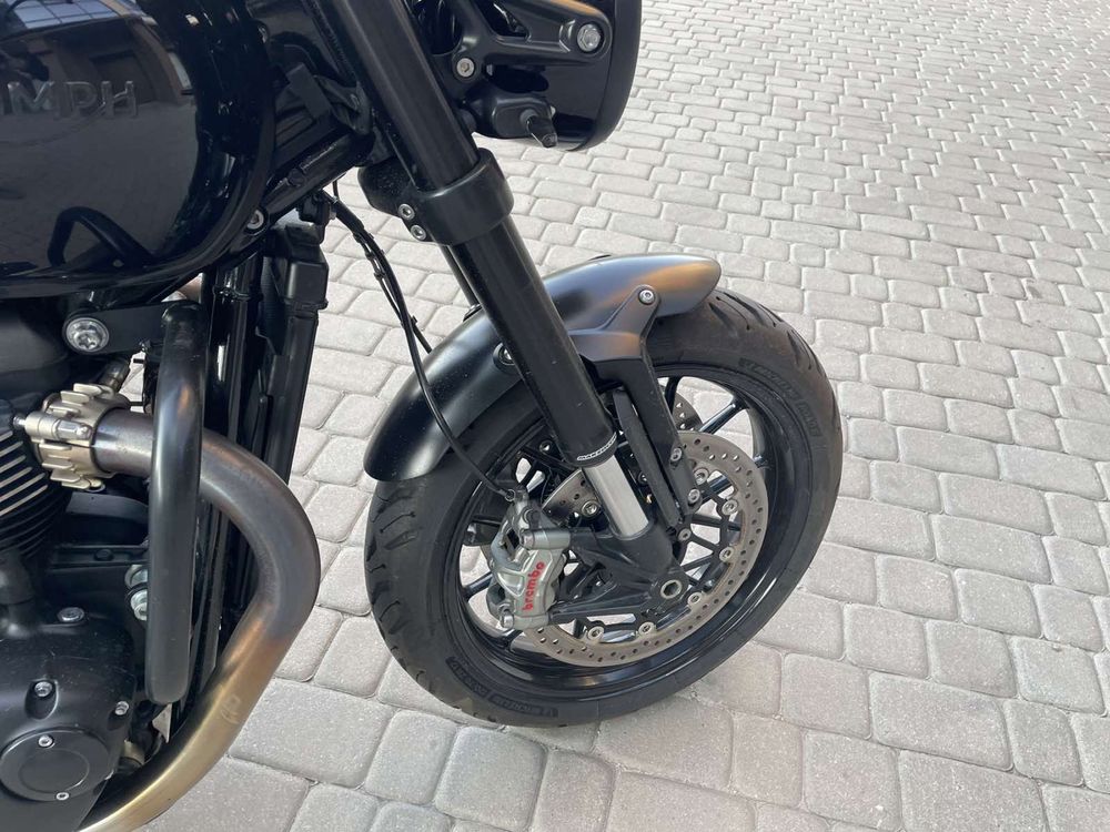 Triumph speed twin 1200