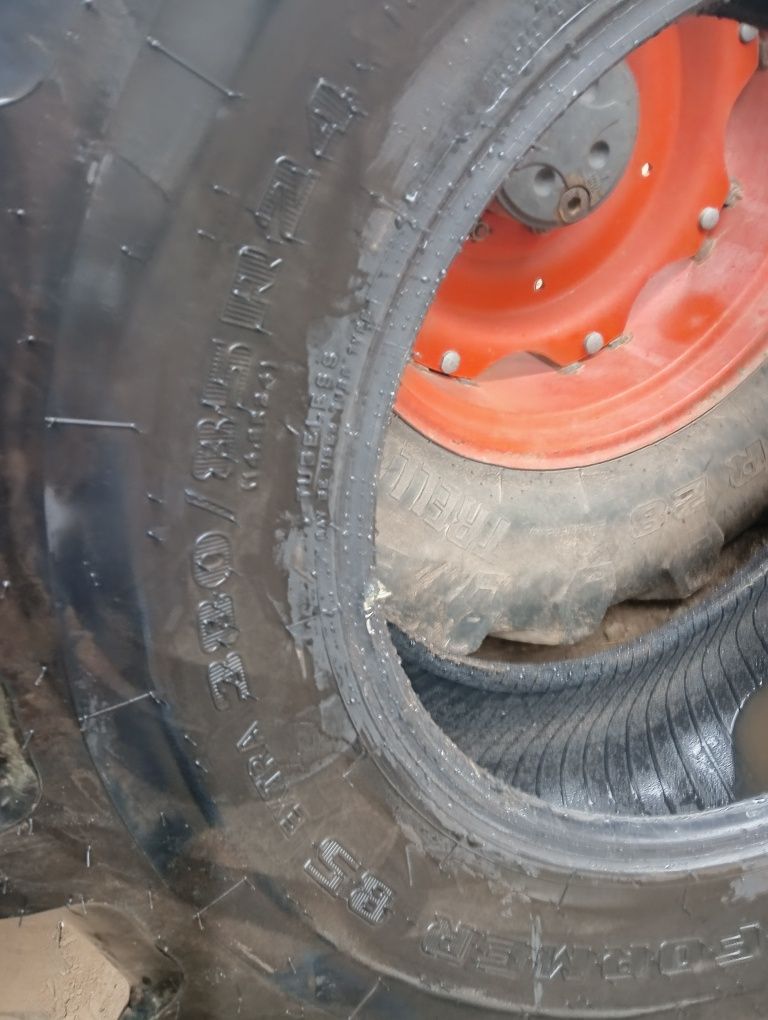 Opony  380/85 R24