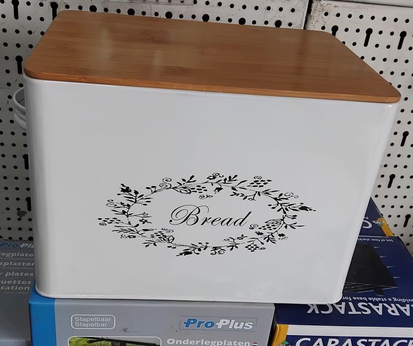 Wyprzedaż nowy chlebak z deska biały