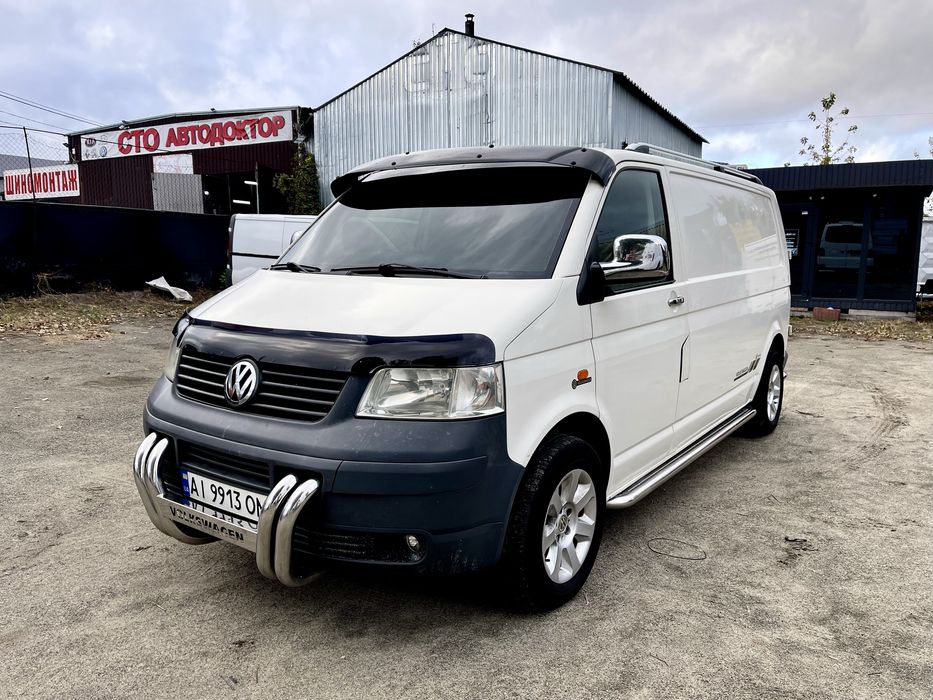 Оренда Volkswagen Transporter T5 / Оренда буса в Києві