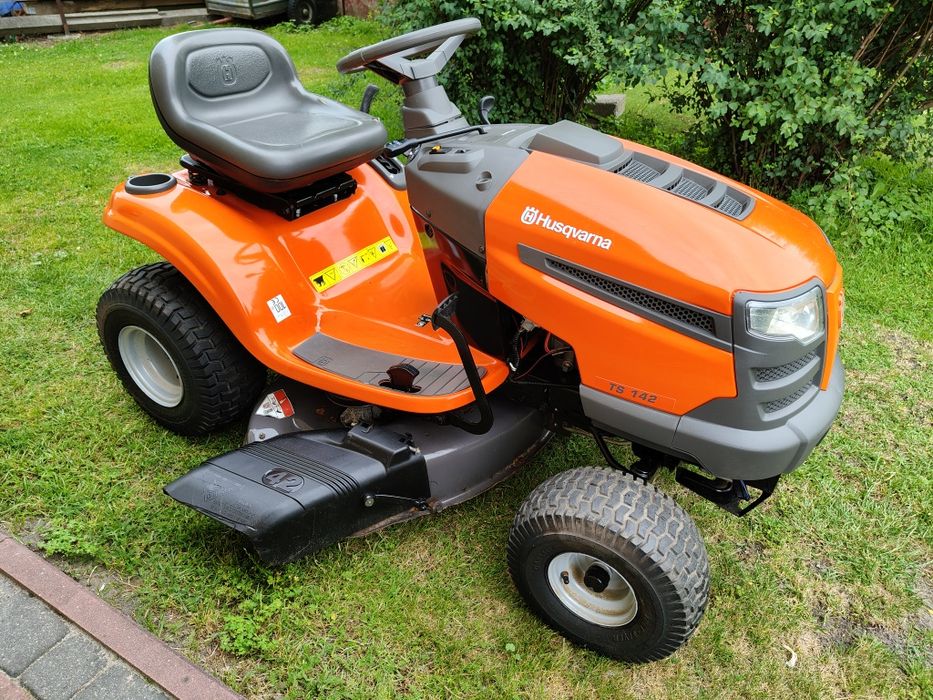 Traktorek kosiarka Husqvarna TS 142
