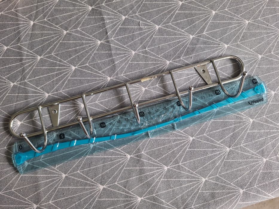 Wieszak ścienny na ścianę metalowy