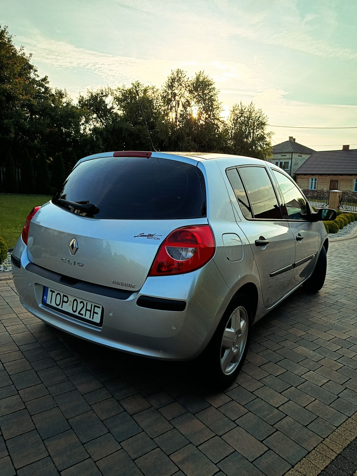 Renault Clio *Czujniki Parkowania *Pierwszy Właściciel *Full Opcja