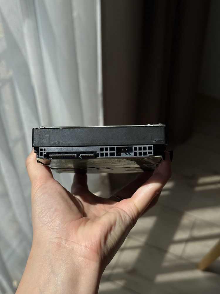 Жорсткий диск 10TB Western Digital