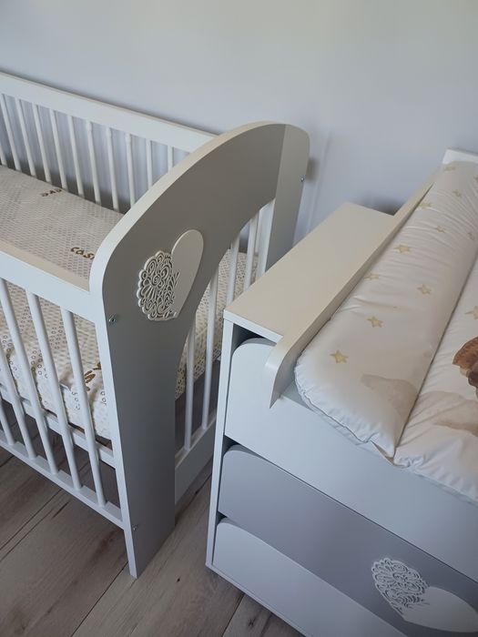 Zestaw Klupś Serce -łóżeczko, komoda