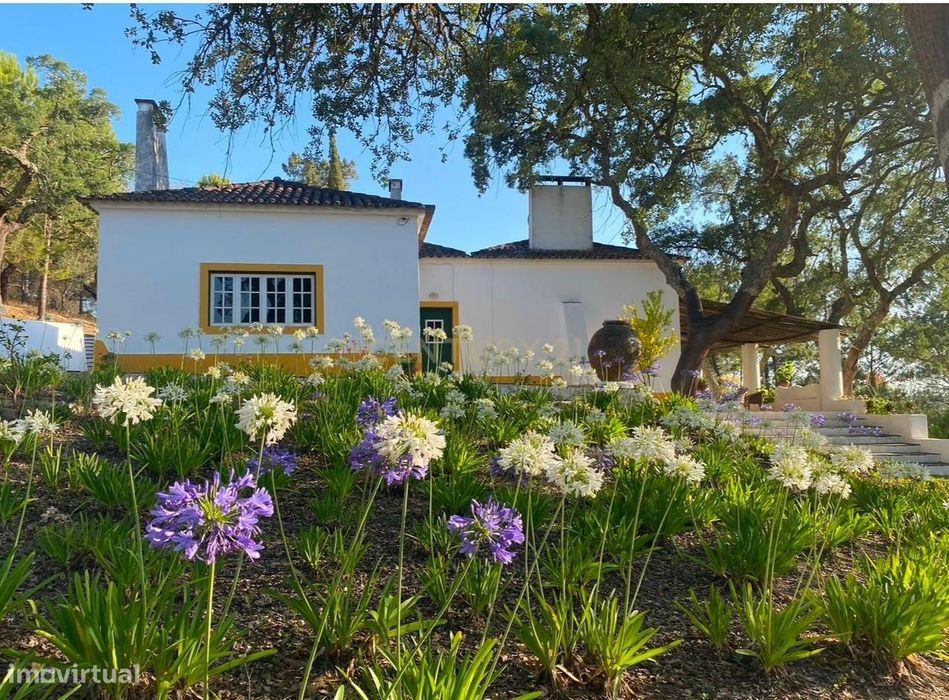 Venda de Moradia T5 no Estilo Alentejano – Mora, Alentejo