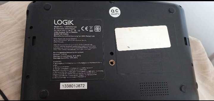 LOGIK portable dvd player 9"