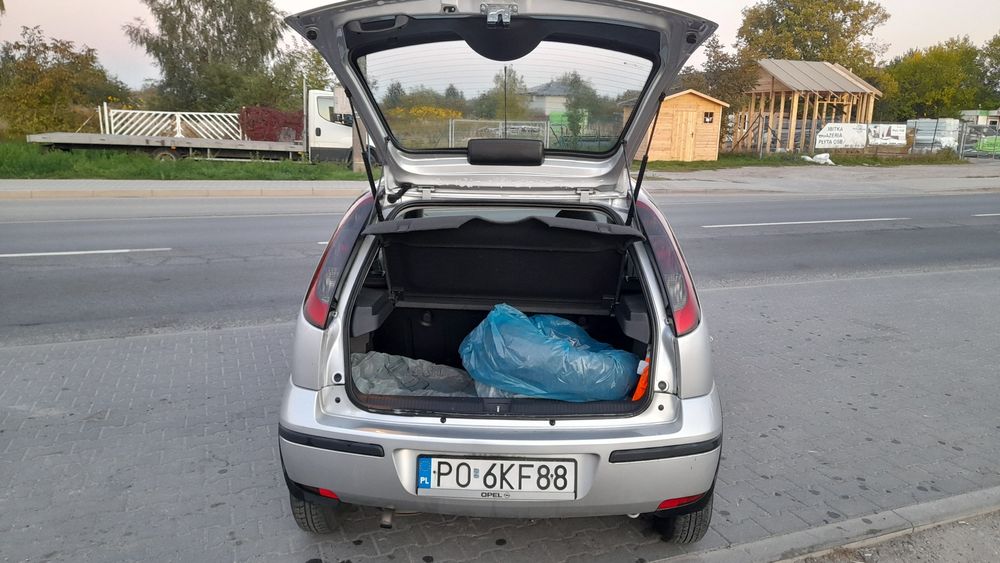 Opel Corsa C benzyna klima elektryka zarejestrowany długo opłaty !!
