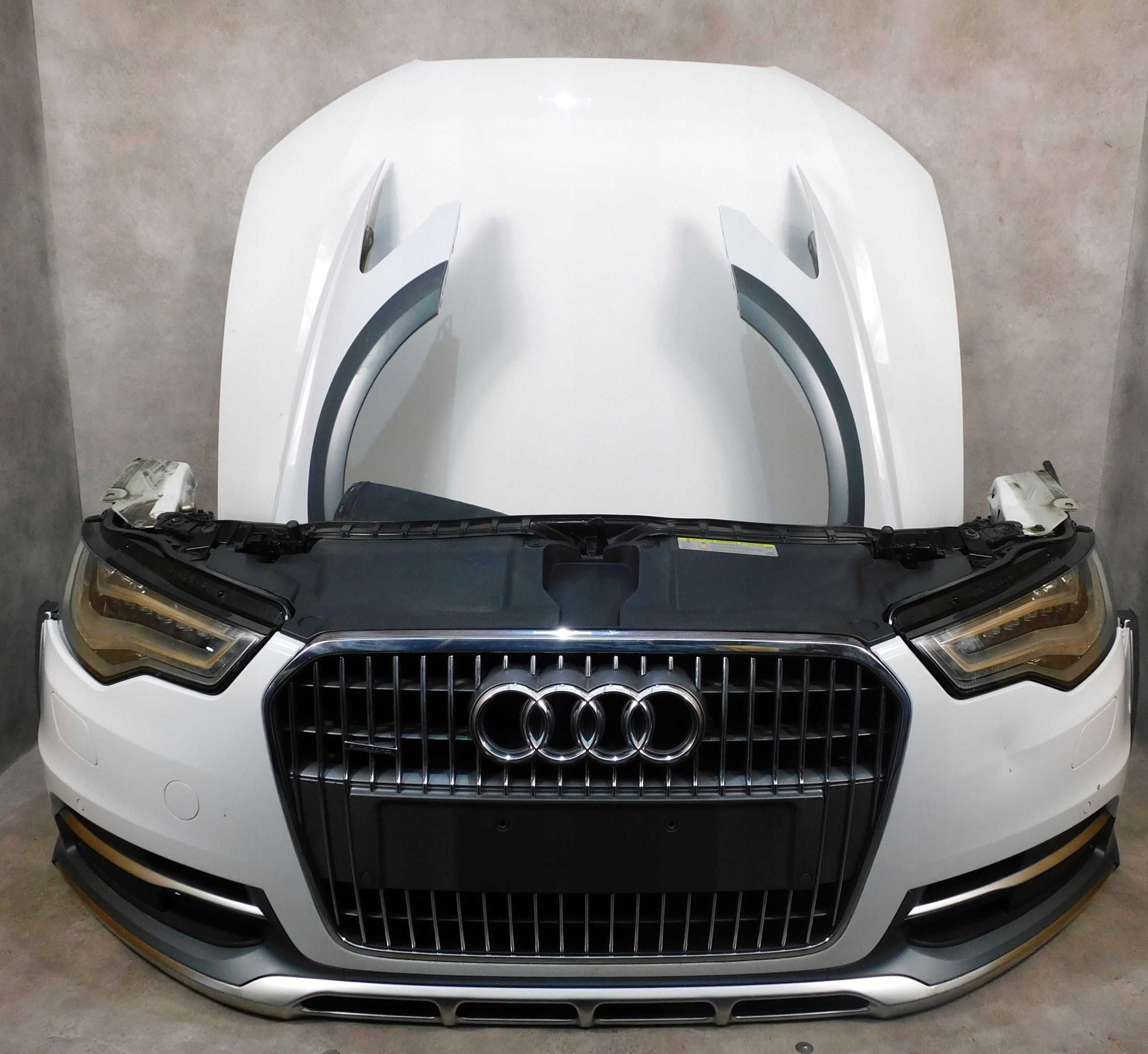 Audi A6 C7 Передний бампер / Передній бампер