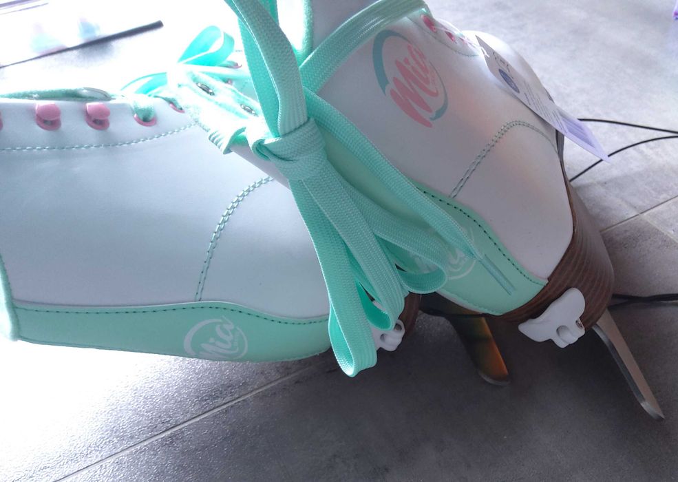 Łyżwy regulowane Mia Smyth Toys rozmiar 35-38