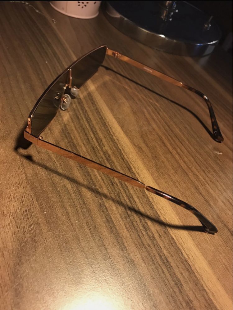 Okulary przeciwsłoneczne Asos