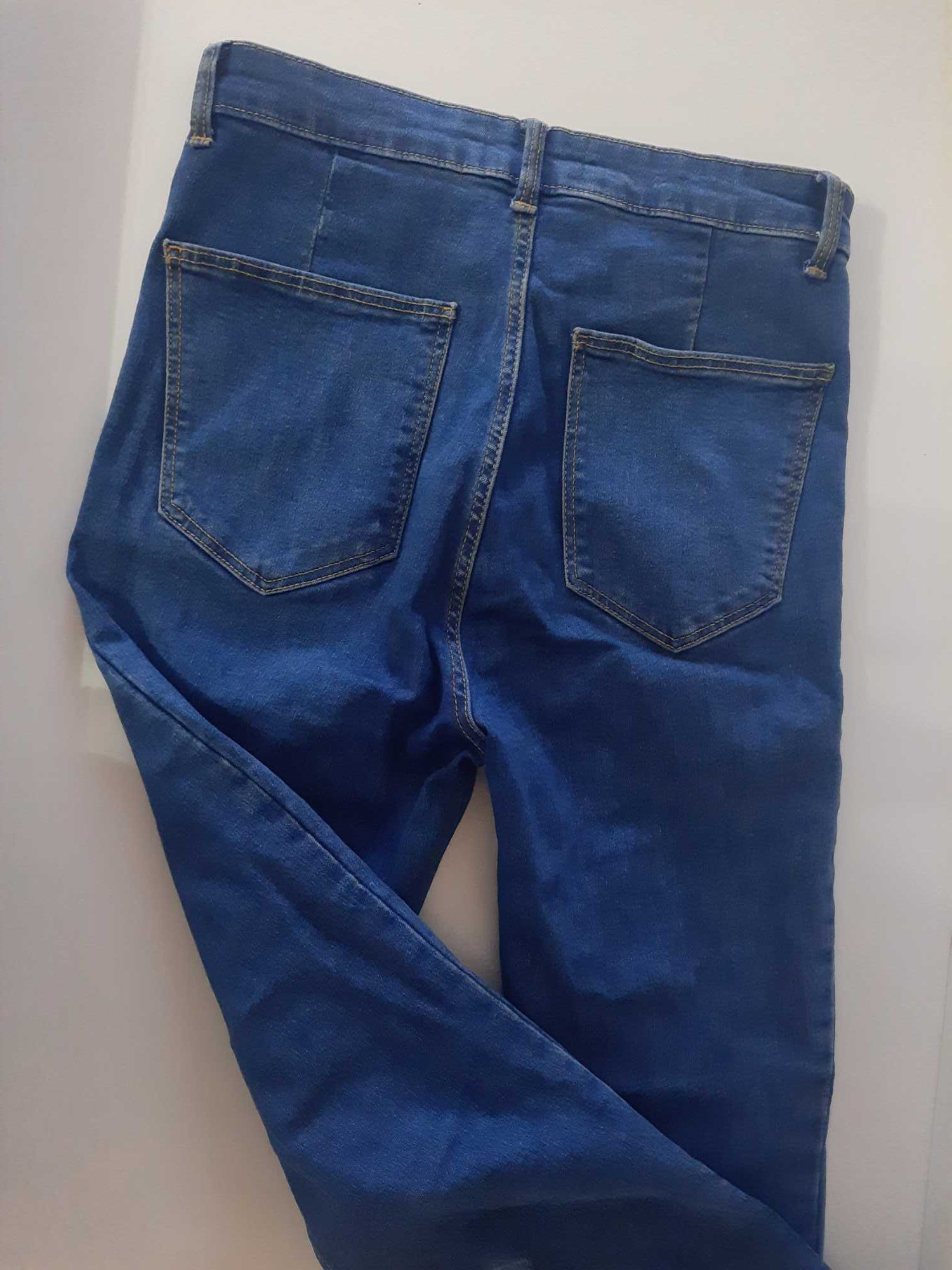 Spodnie jeansowe z wysokim stanem zara