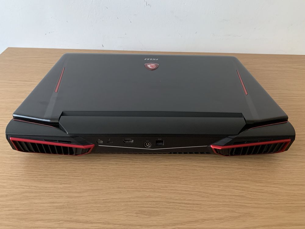 MSI GT83vr 7rf titan SLI 2x gtx1080 32gb ram 18” 2xSSD win11