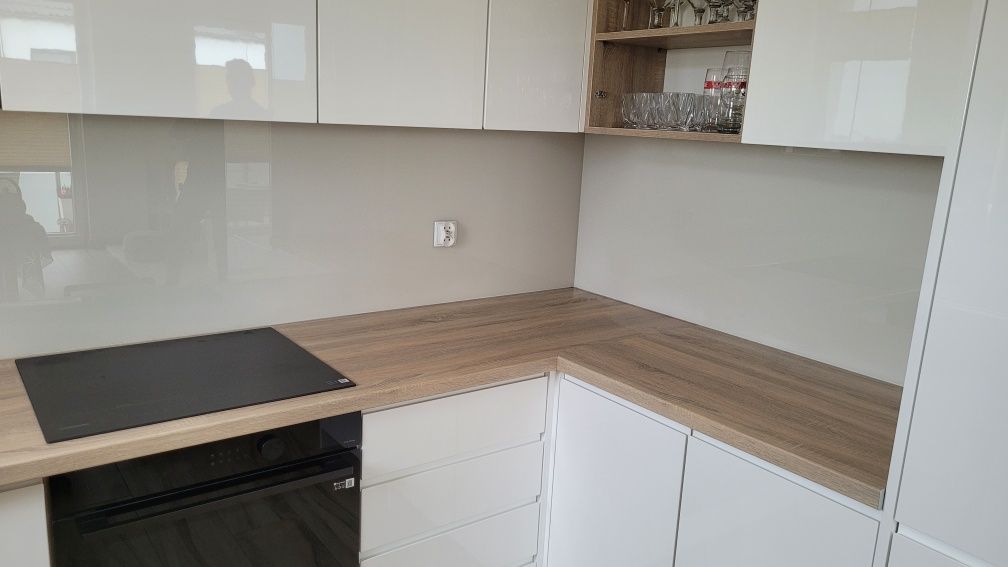 Szkło hartowane z nadrukiem, panel szklany, lacobel, szkło do kuchni