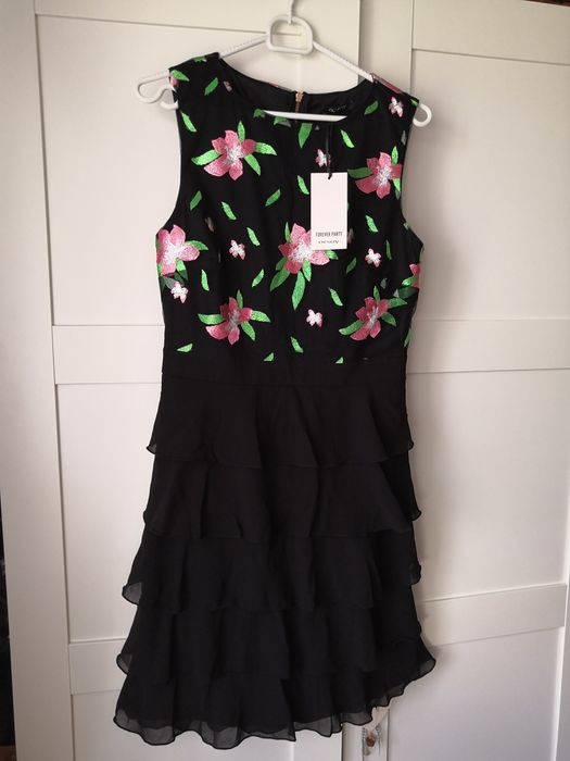 Piekna czarna falbankowa Sukienka wesele Nowa Orsay kwiaty tiulowa