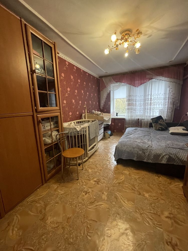 Продаю 2 чешку на пр. Центральном