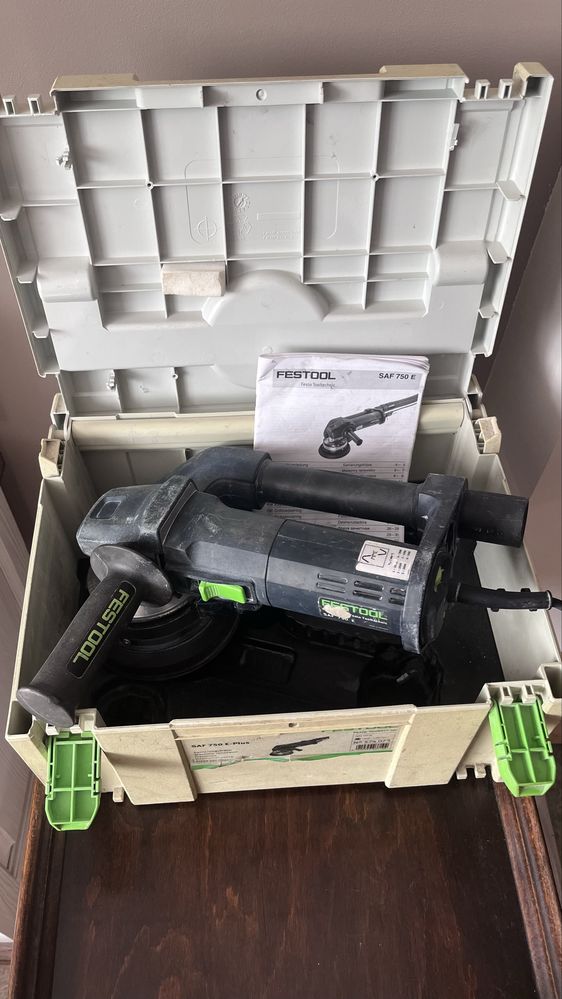 Frezarka Festool SAF 750 E – do usuwania powłok / renowacji / betonu