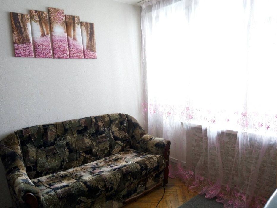 1 кімн пр-кт Повітрофлотський 62. Ціна від місяця.(доба 550 грн)