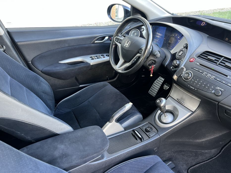 Honda Civic 8 ufo 1.8 benzyna + lpg