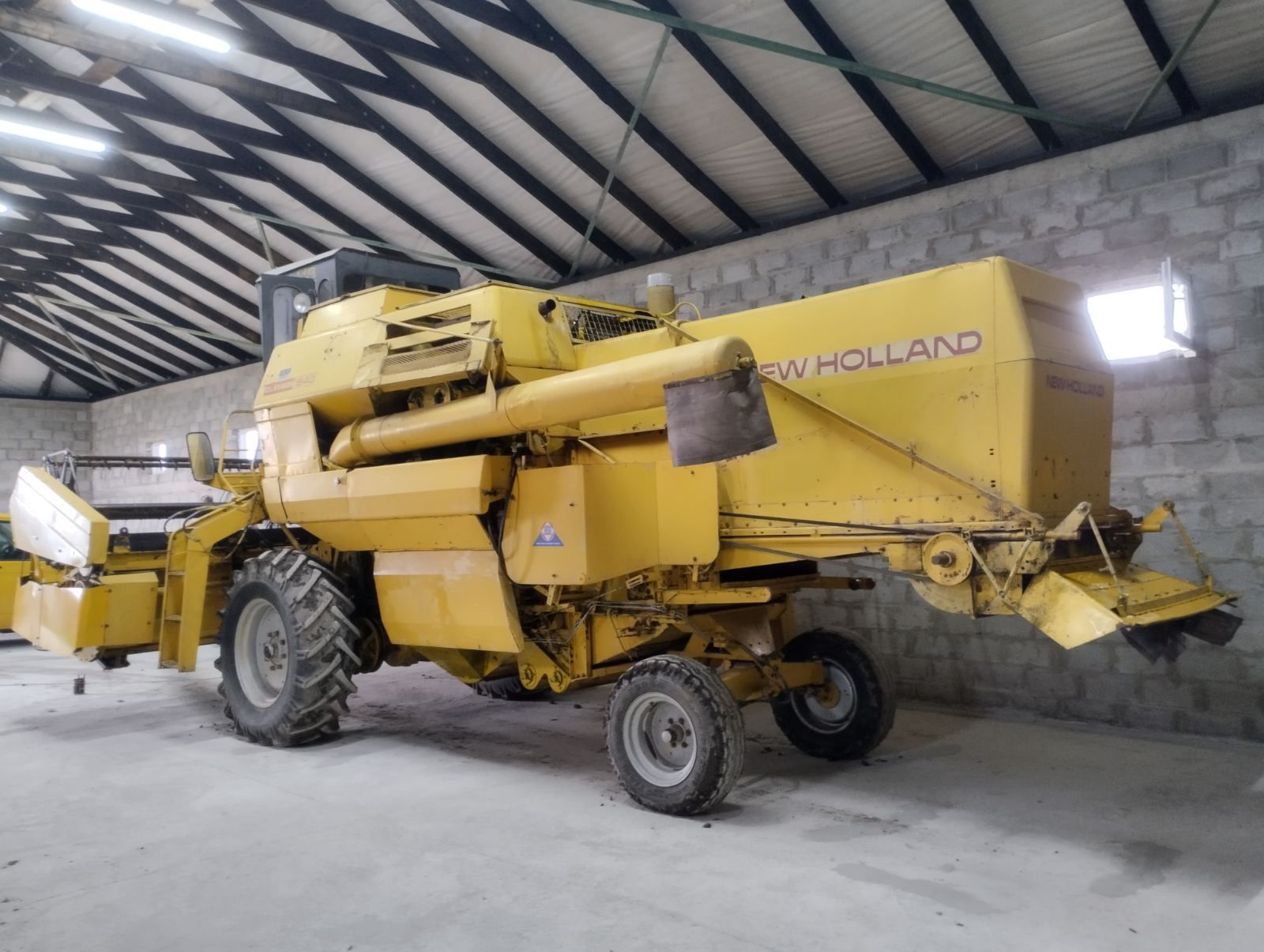 Комбайн New Holand clayson 1540