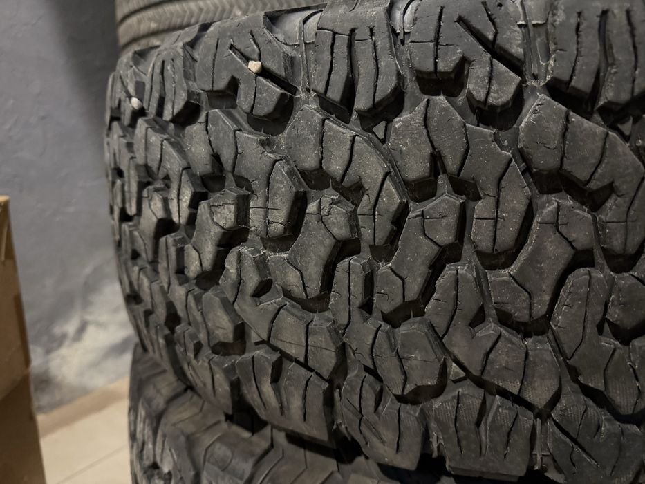 Резина BF Goodrich All Terrain KO2 275/65/17 (4шт, 22 рік)