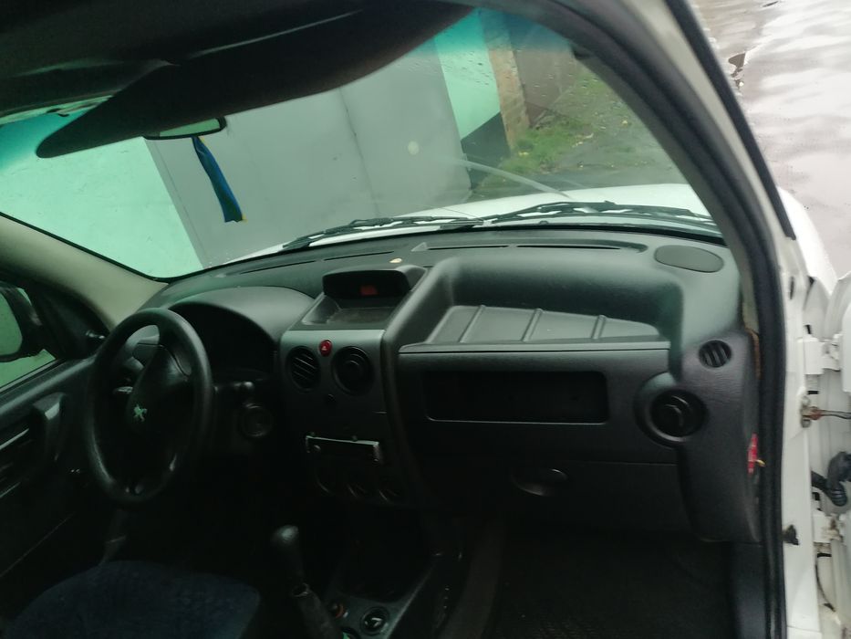 Пежо партнер. Вантажне.