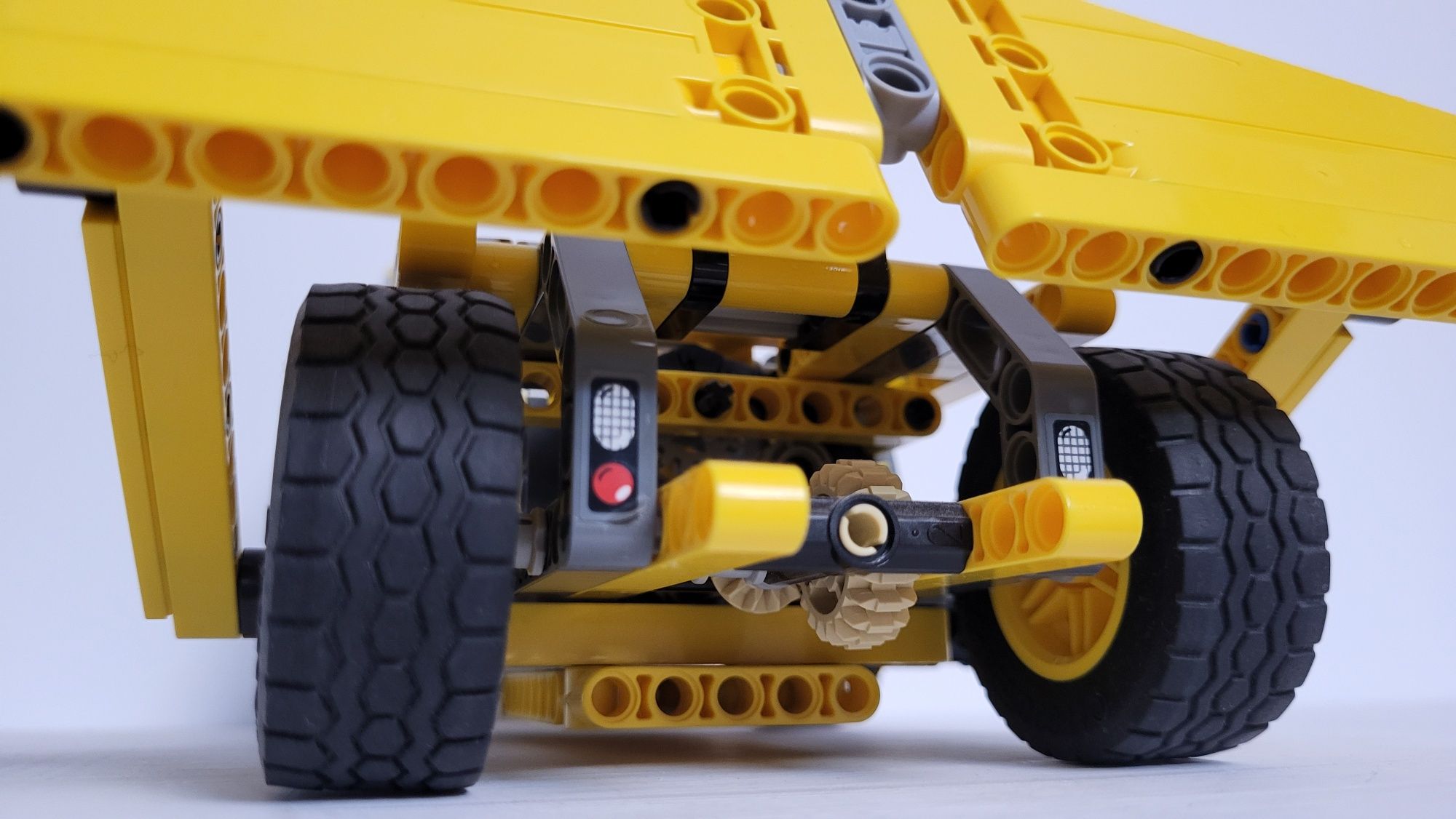 Lego technic  42035, 2 w 1 zestawie Ciężarówka górnicza, spychacz