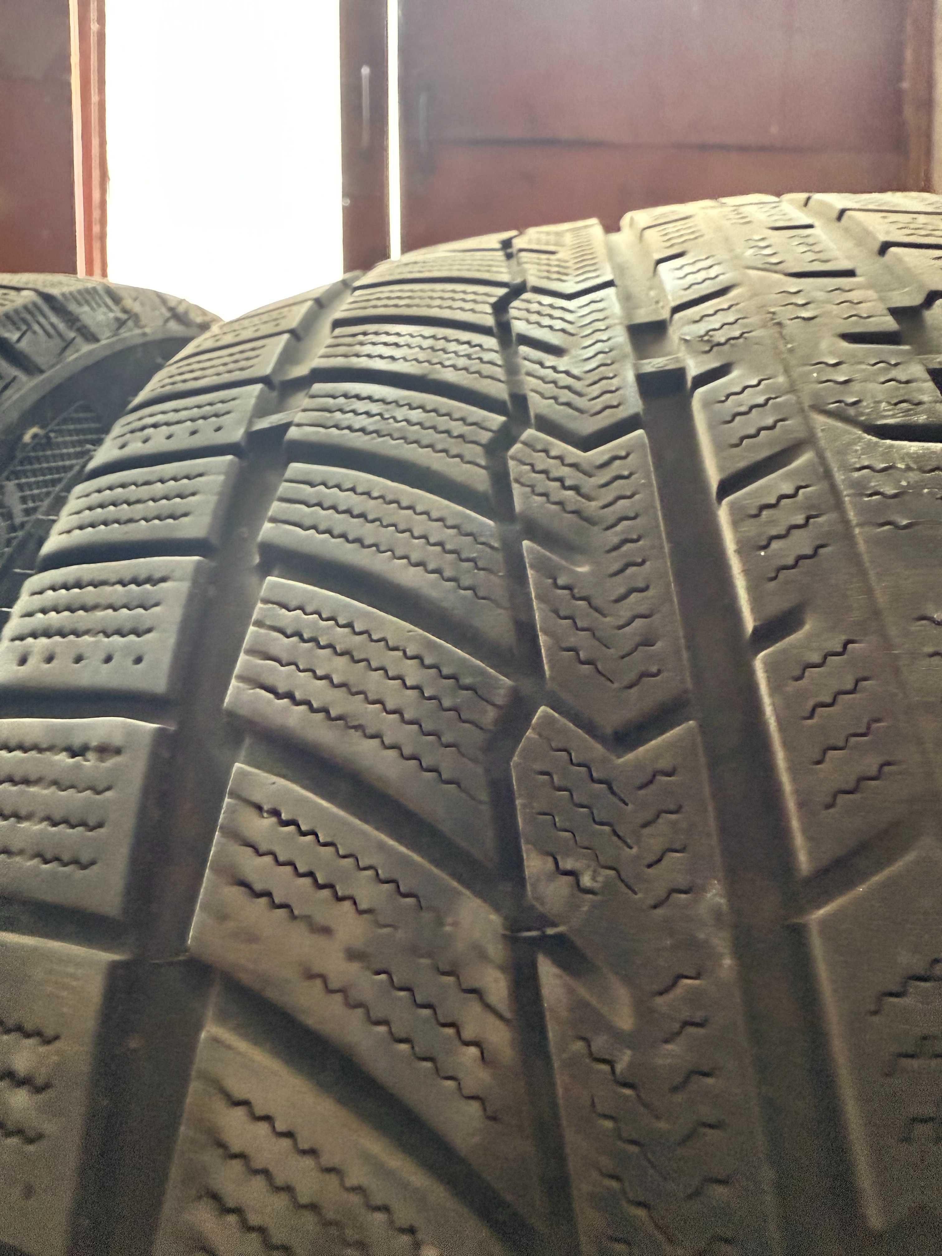 Шини зимові 4шт. 225/45 R17 Austone Skadi Sp-901 2020 рік, б/у