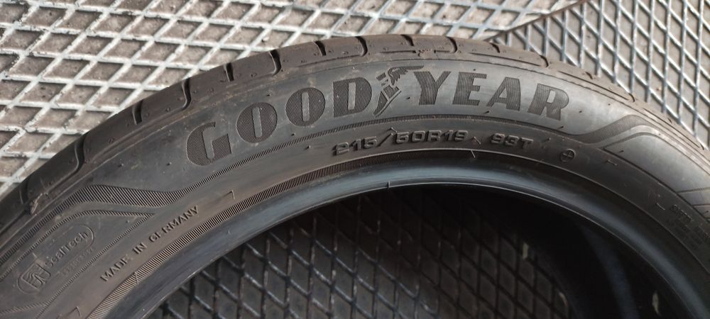 Pneus 215/50/19 Goodyear  semi novos