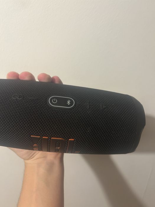Jbl charge 5 como nova