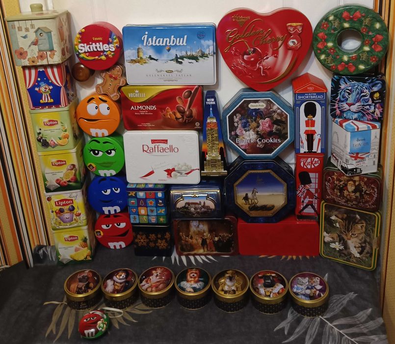 Коробка жестяная