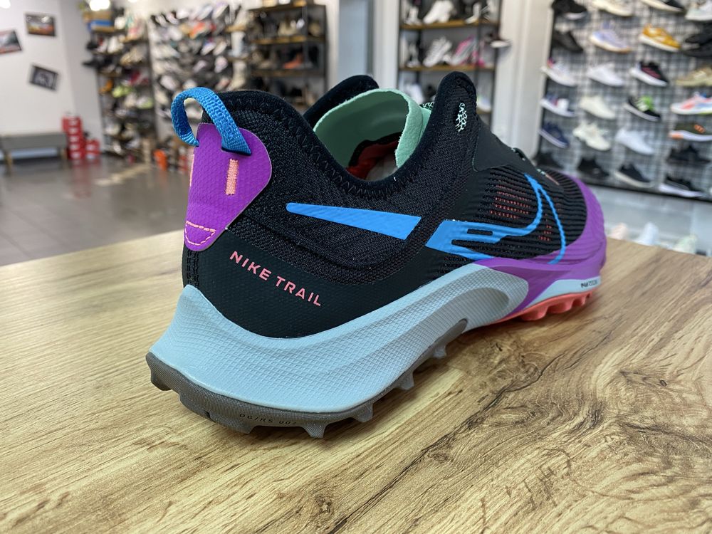 р.44 чоловічі кросівки  Nike AIRZOOM TERRA KIGER 8