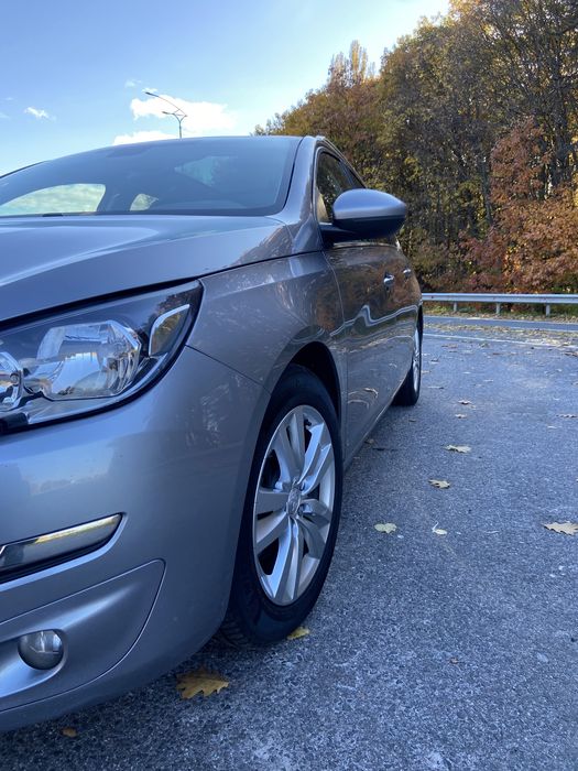 Peugeot 308 2016 року