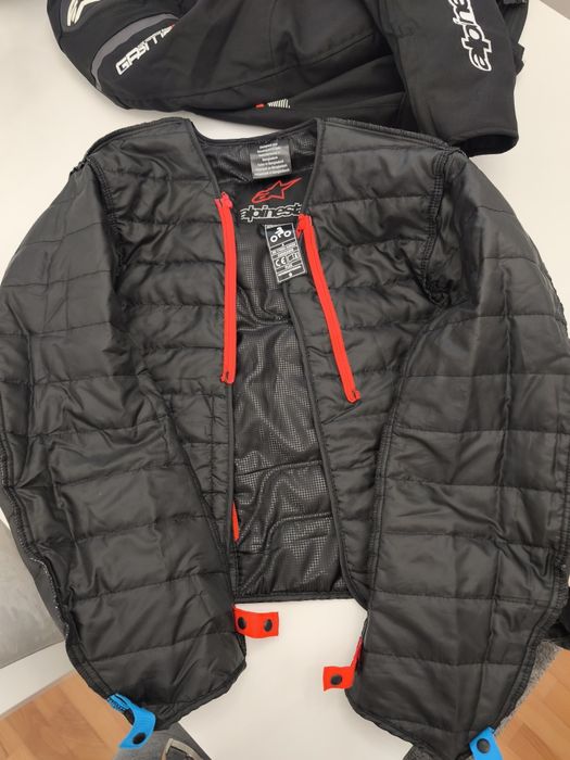 capacete, casaco e luvas mota