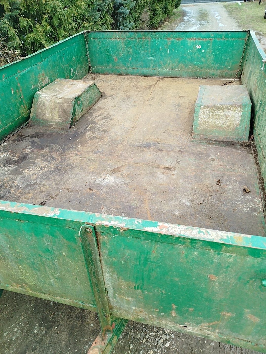 Przyczepa jednoosiowa dwukołowka